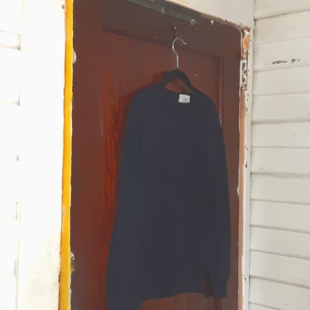 Classic Navy Crewneck Sweater - Women